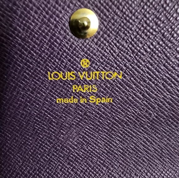 Authentic LOUIS VUITTON Epi Porte Tresor International Snap Wallet in Yellow - Picture 8 of 13